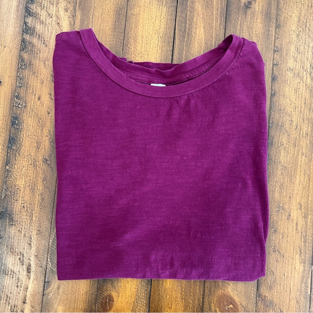 Old Navy Relaxed Fit Ruffle Top - Picture 3 of 8